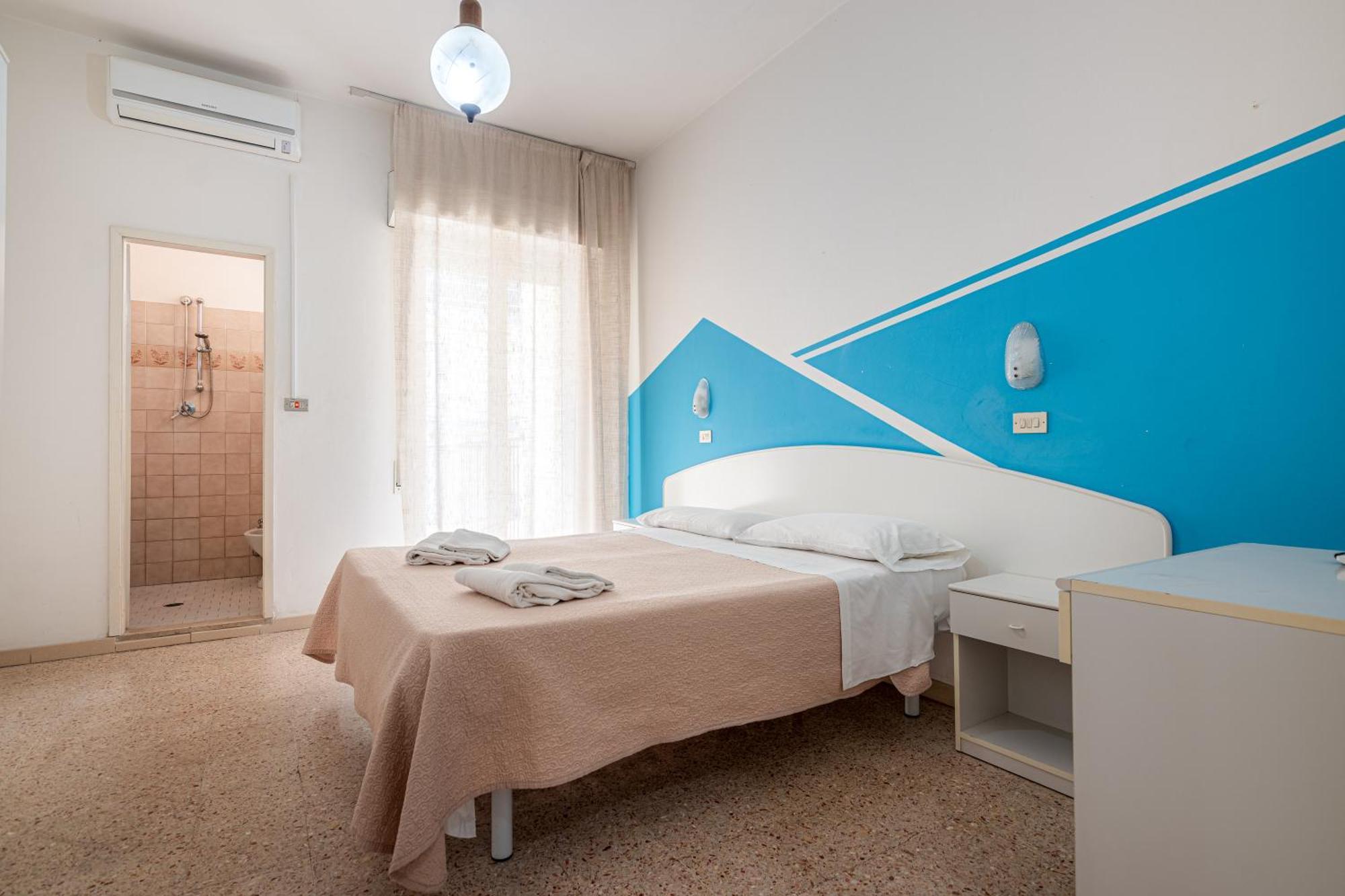 Hotel Serafini Римини Экстерьер фото