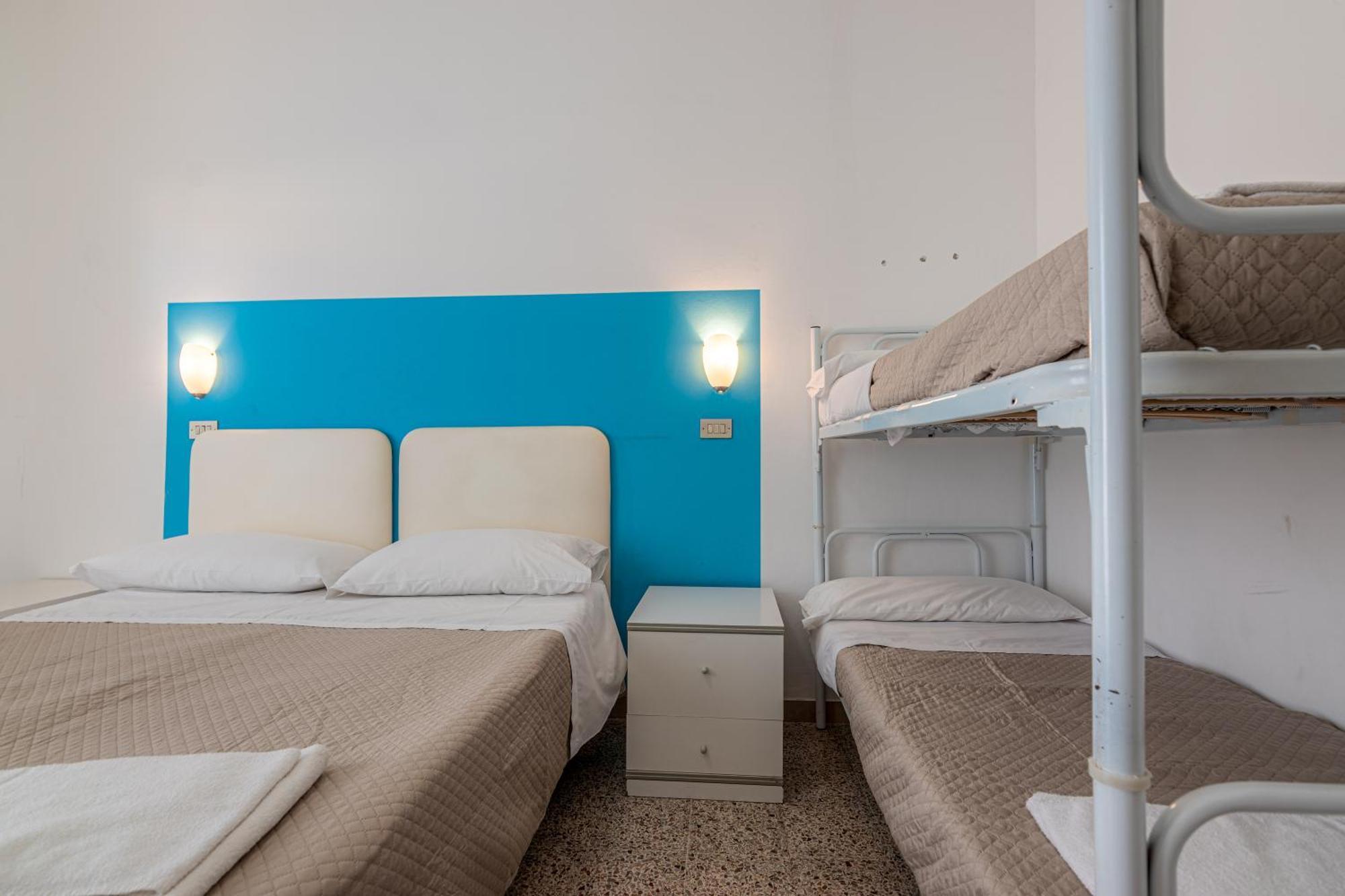 Hotel Serafini Римини Экстерьер фото