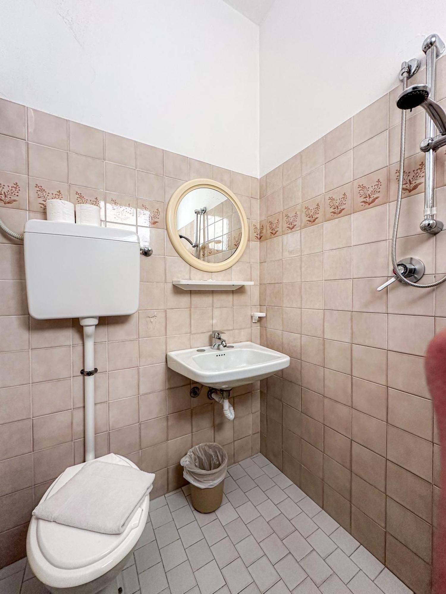 Hotel Serafini Римини Экстерьер фото